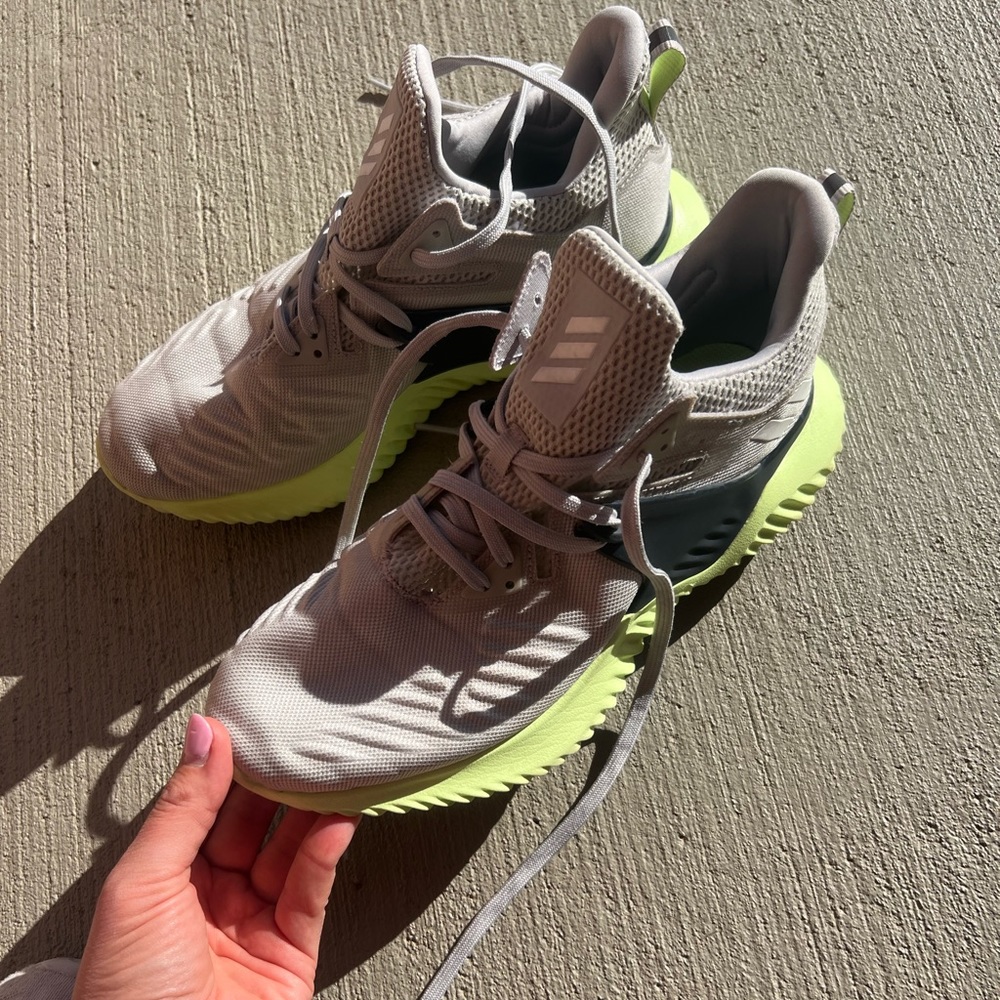 Adidas AlphaBounce Beyond 2 men’s 8.5/w10
